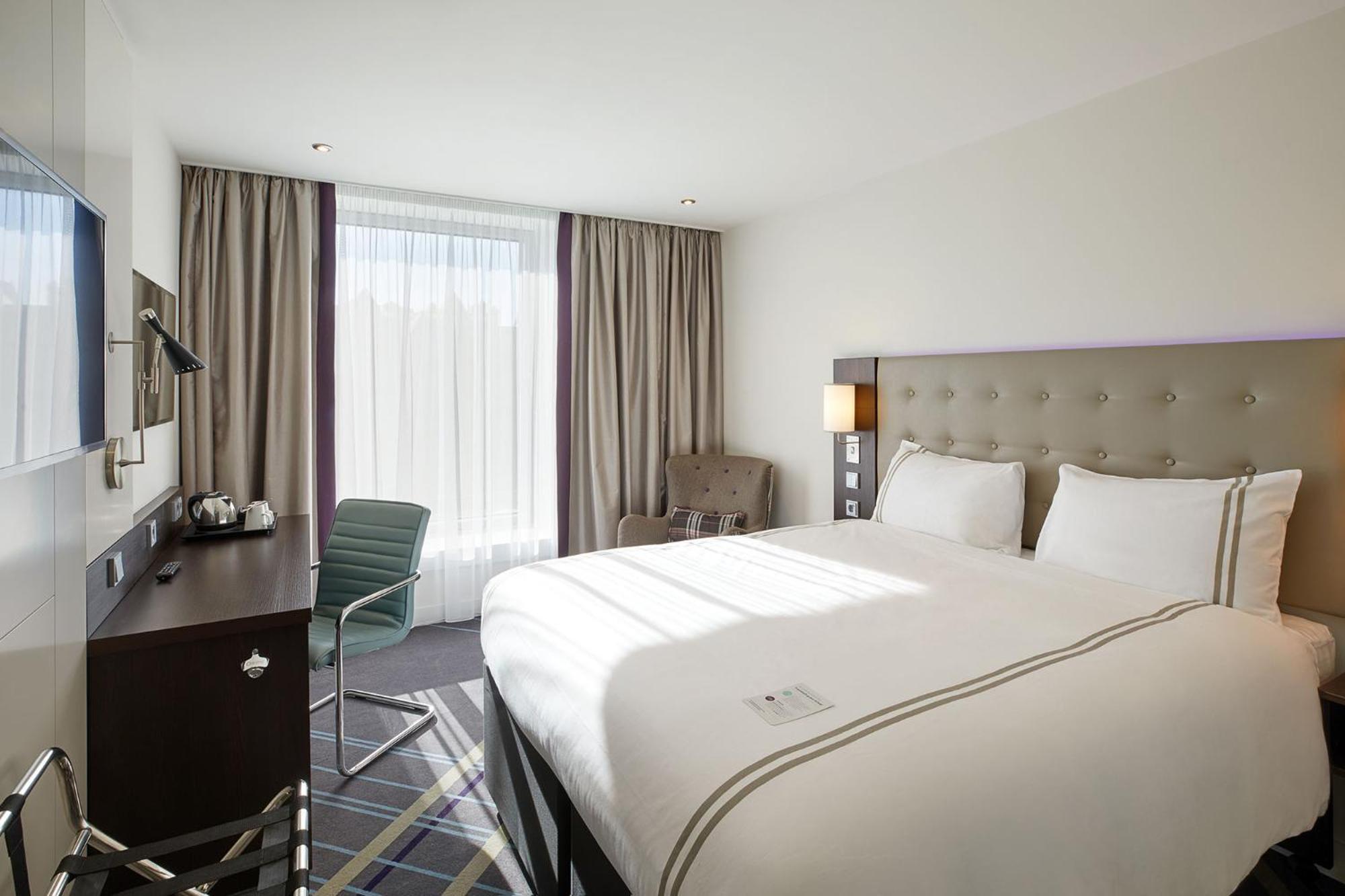 Premier Inn Hamburg City Zentrum Buitenkant foto