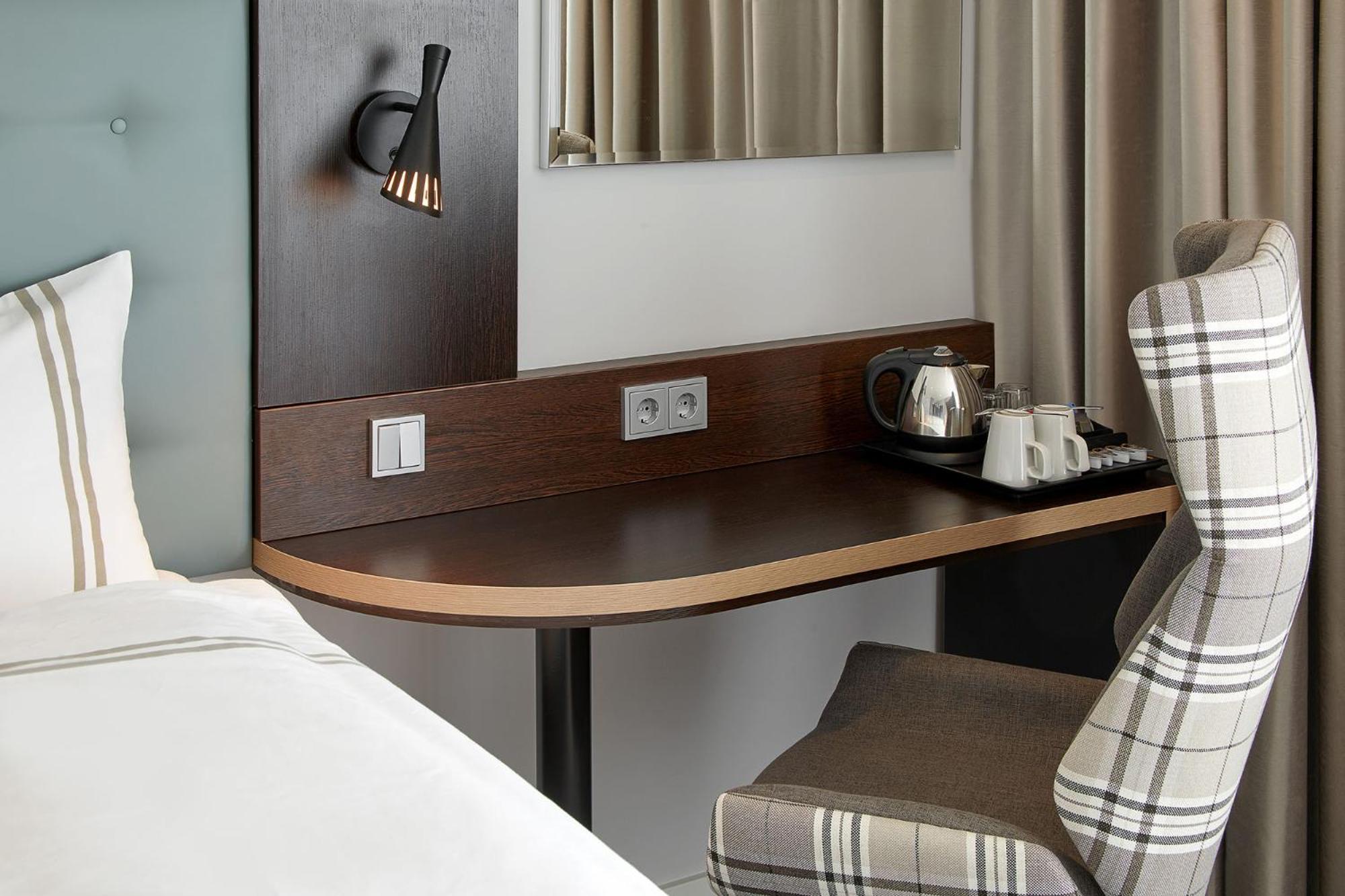 Premier Inn Hamburg City Zentrum Buitenkant foto